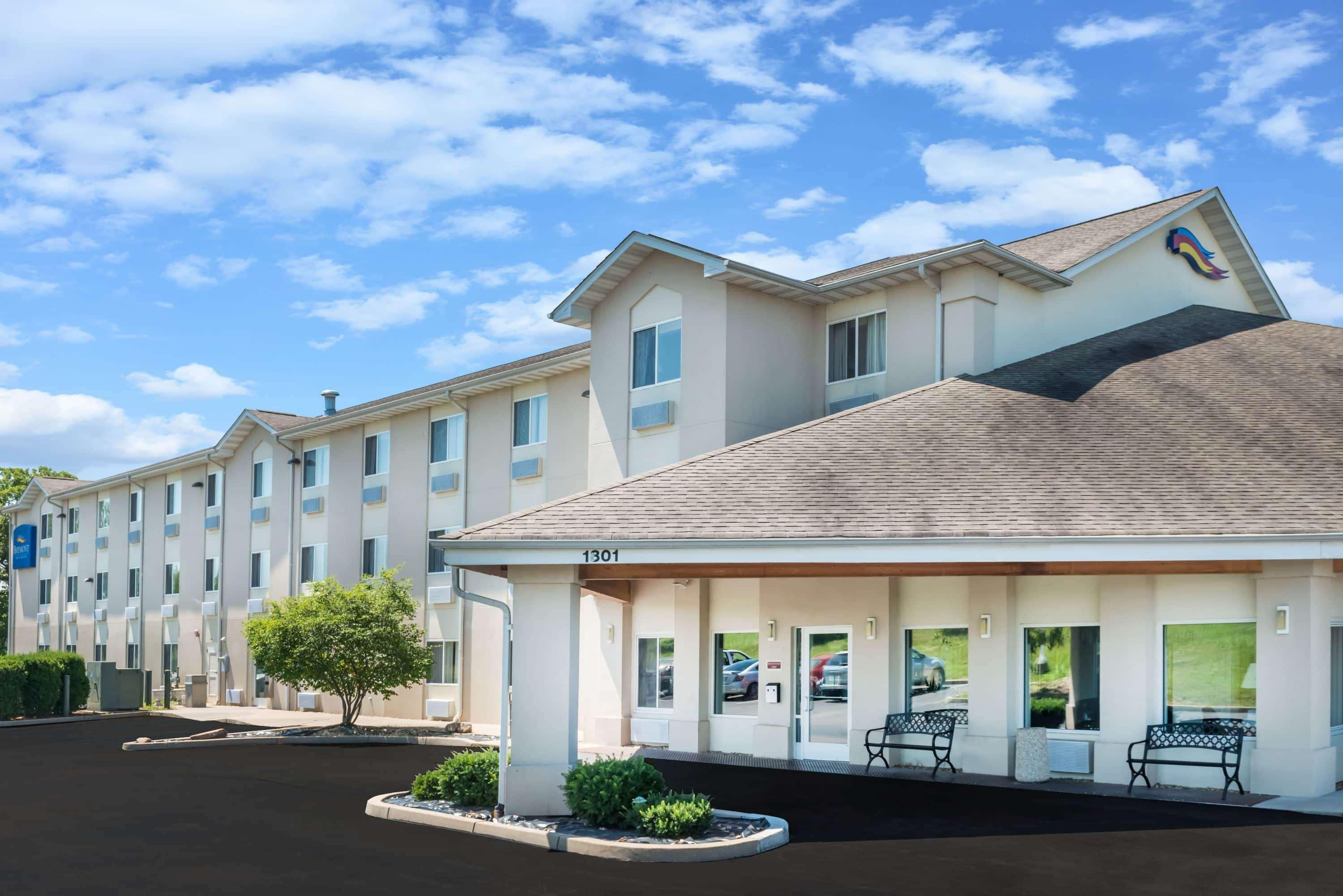 Vista Exterior Baymont by Wyndham Rolla