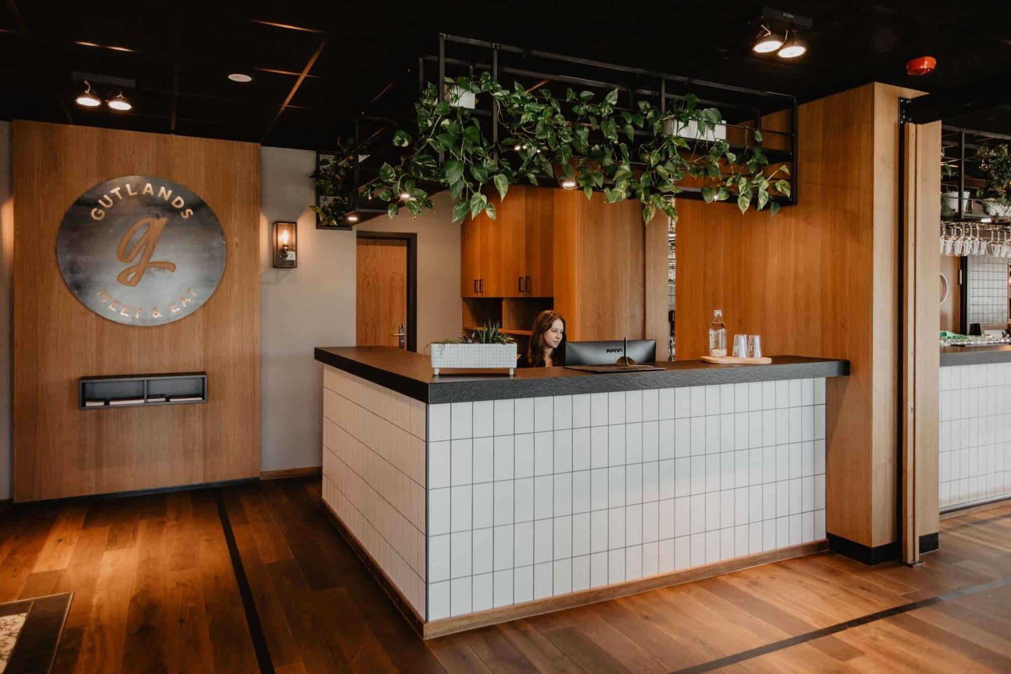 Vista Lobby Arivo Aparthotel