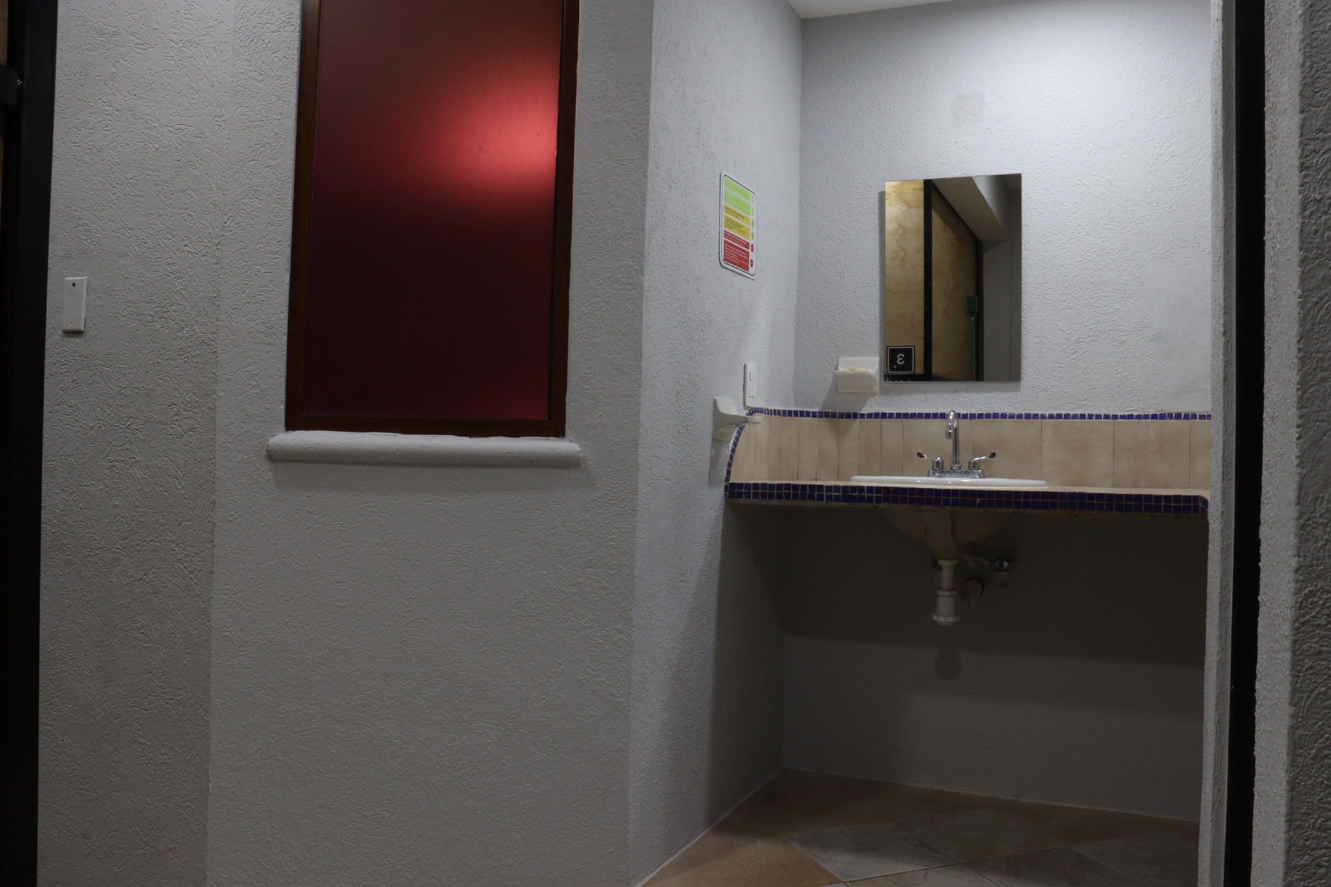 Baño Hostal CASA MX quinta avenida