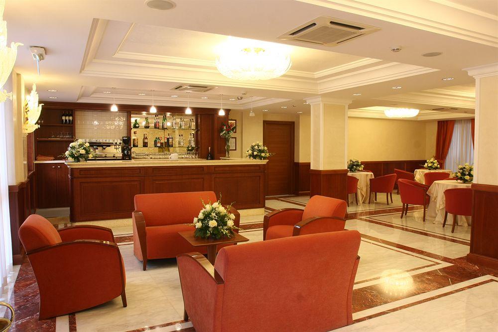 Bar/lounge Hotel Rossemi