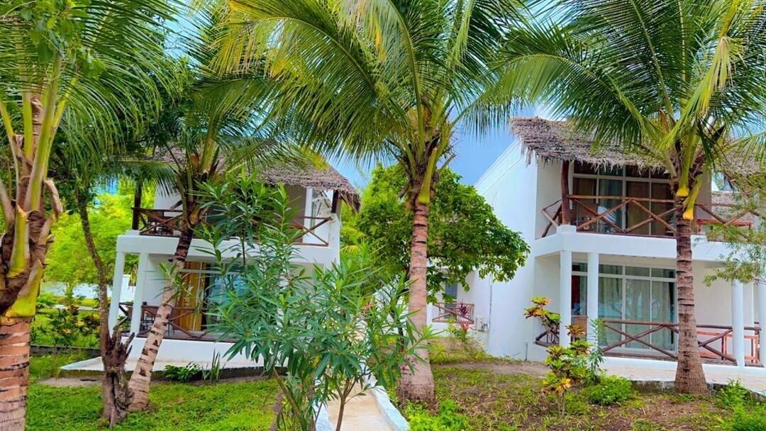 Varios Pemba Paradise