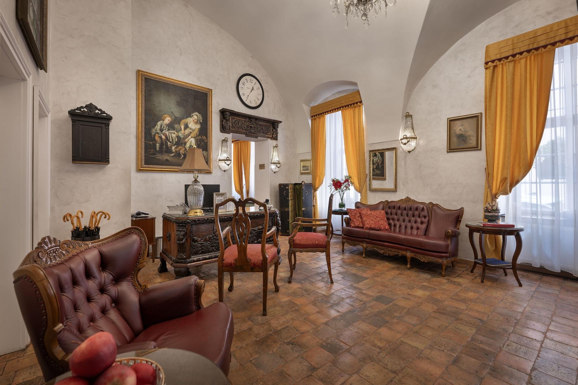 Vista Lobby Little King Hotel U Malvaze