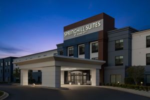 Alojamiento - SpringHill Suites Grand Rapids Airport Southeast