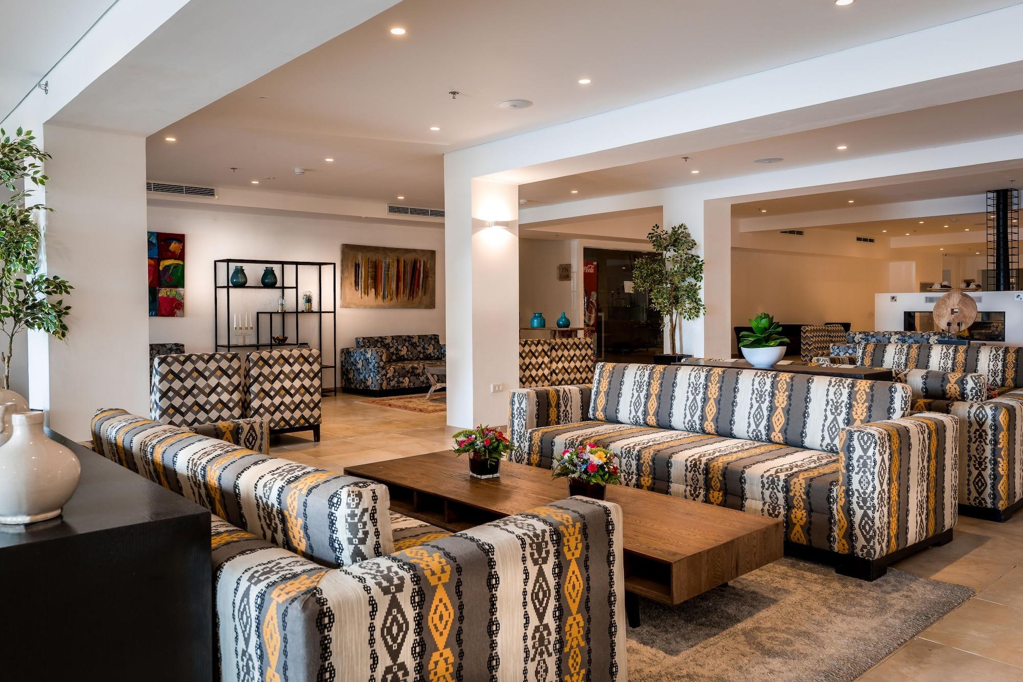 Vista Lobby C-Hotel Neve Illan