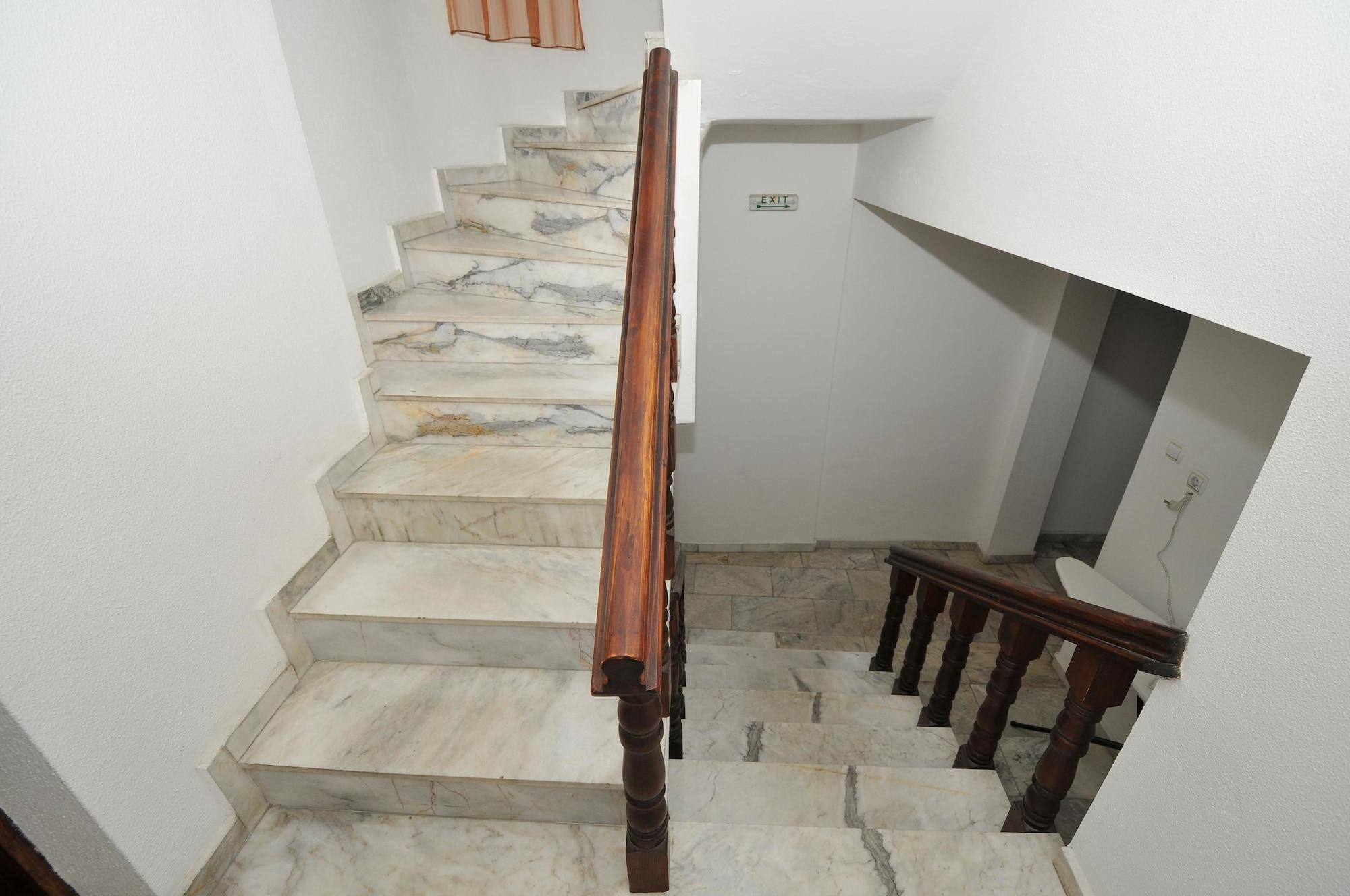 Varios Family Hotel More