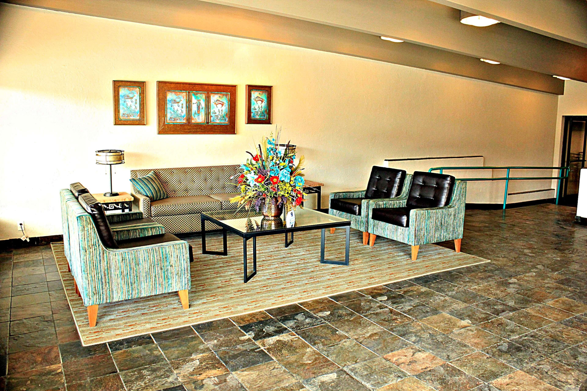 Vista Lobby Best Western Turquoise Inn & Suites