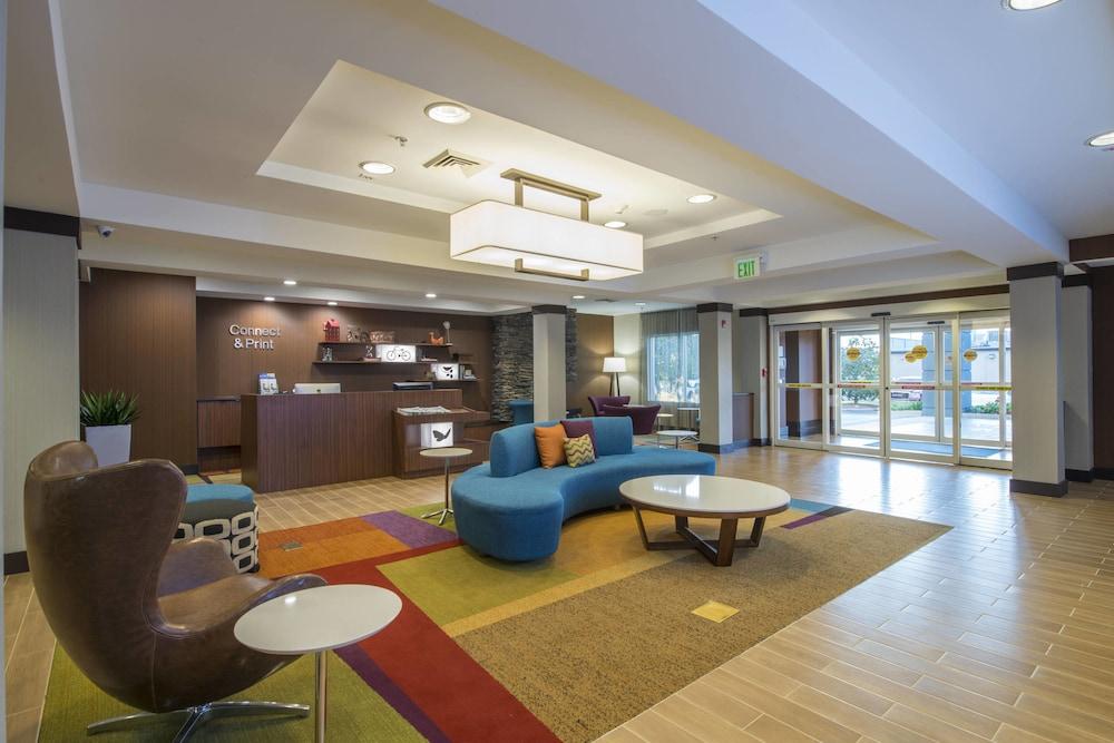 Vista Lobby Fairfield Inn & Suites by Marriott Greenwood