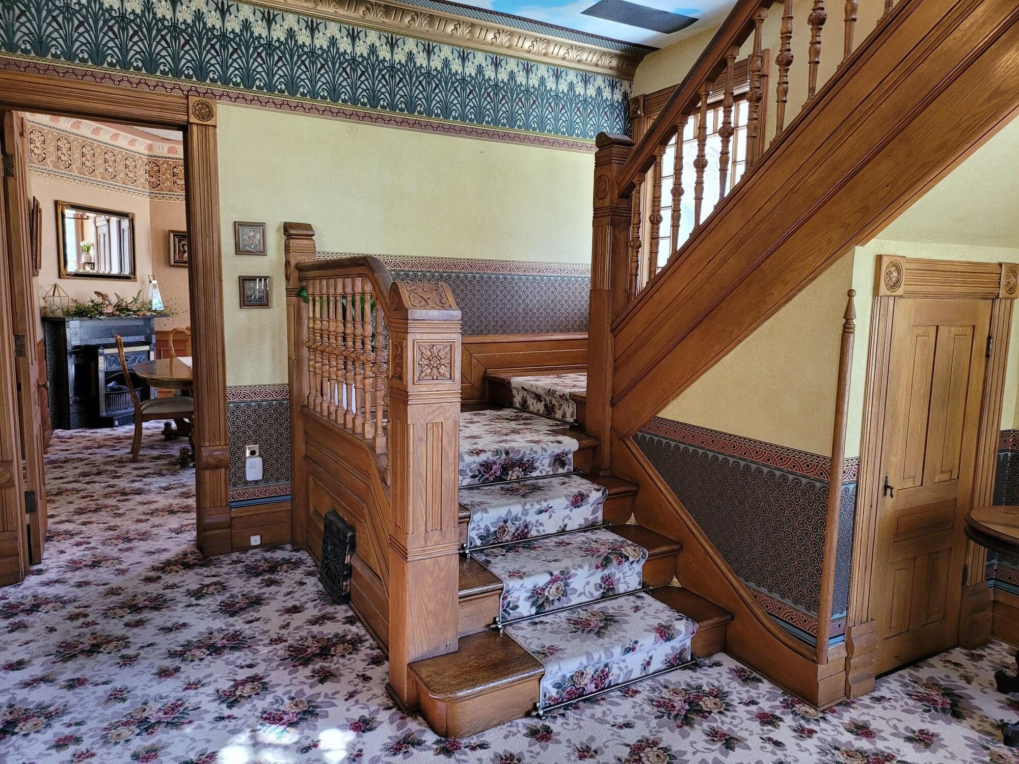 Vista Lobby Grand Victorian B&B Inn