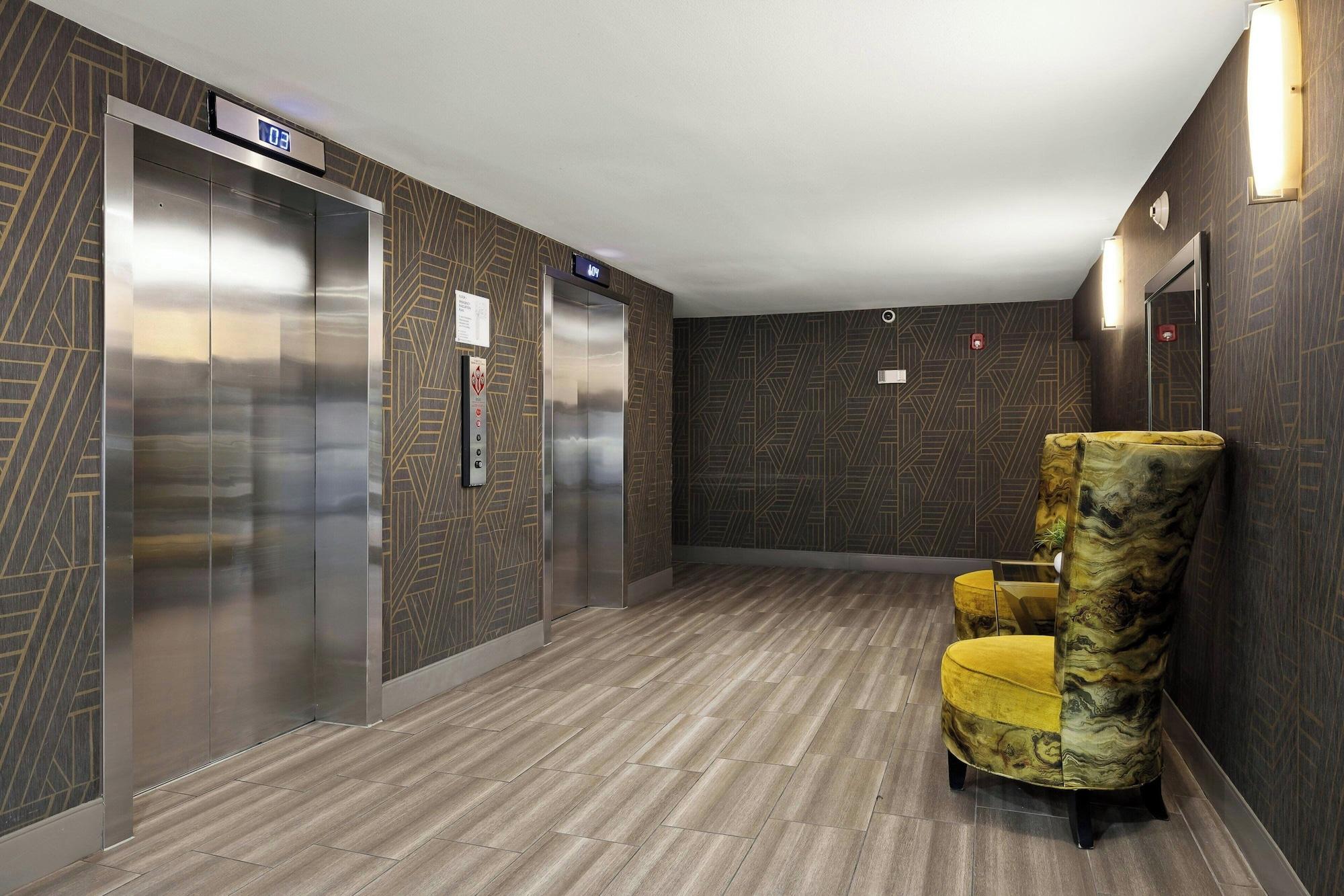 Vista Lobby Verta Hotel McAllen