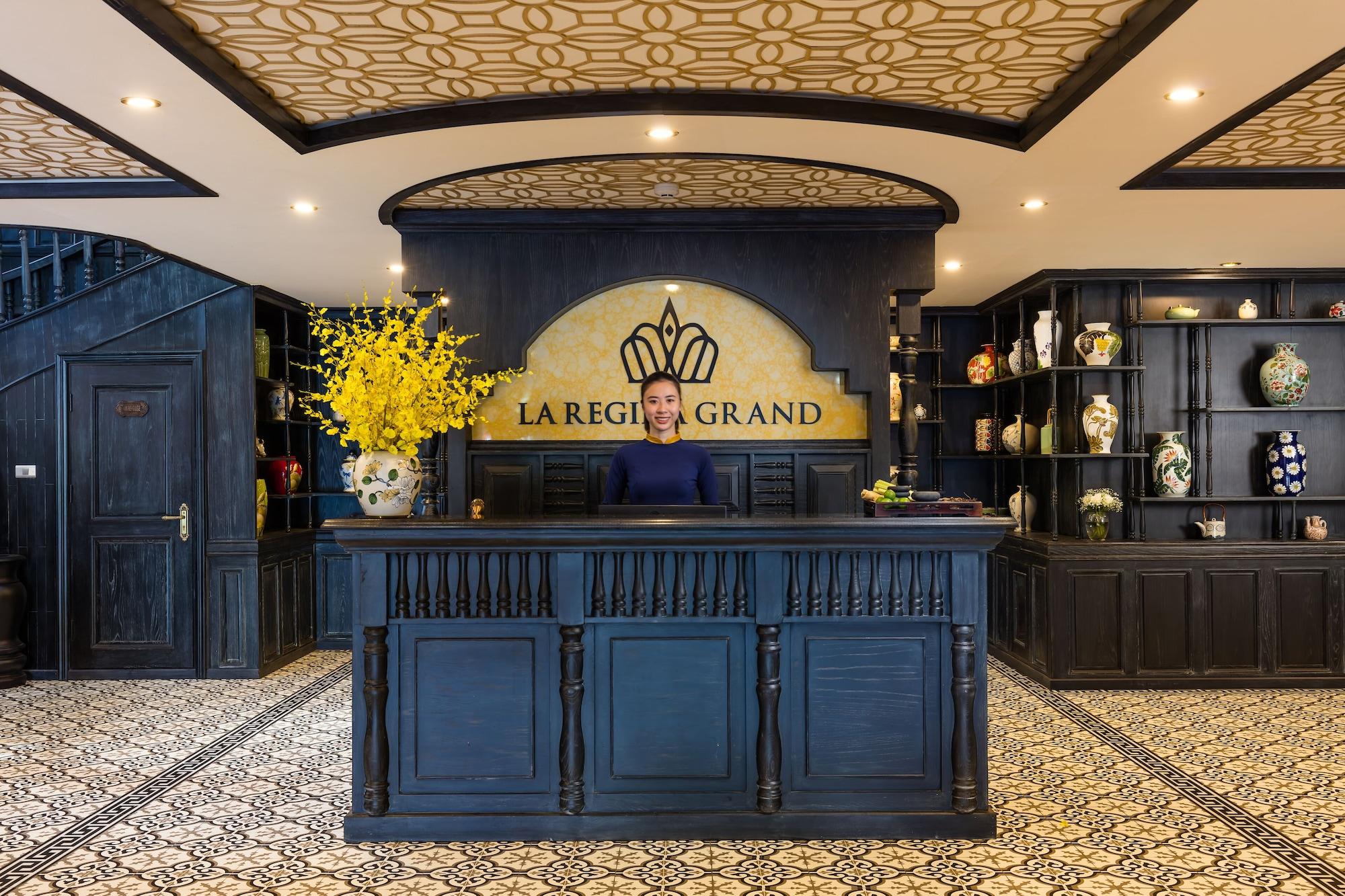 Vista Lobby La Regina Grand Cruise