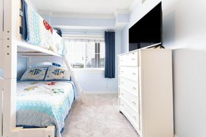 Alquiler Vacacional - 3-bedroom family-friendly condo with WiFi & swimming pool in adorable Ocean City
