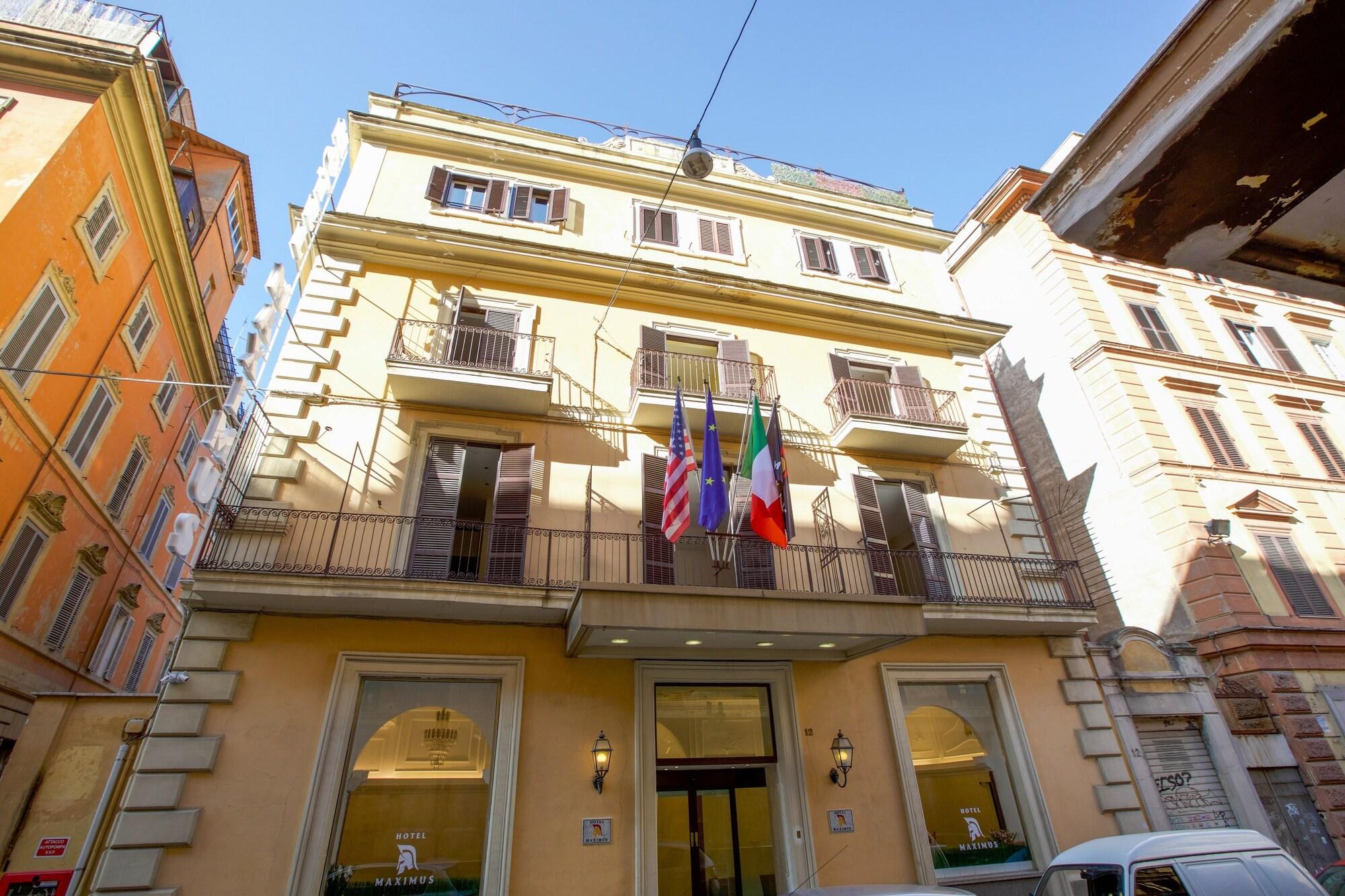 Vista Exterior Hotel Maximus