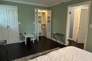 Alquiler Vacacional - Riverfront Retreat: Cozy 2-Bedroom Escape by the Water