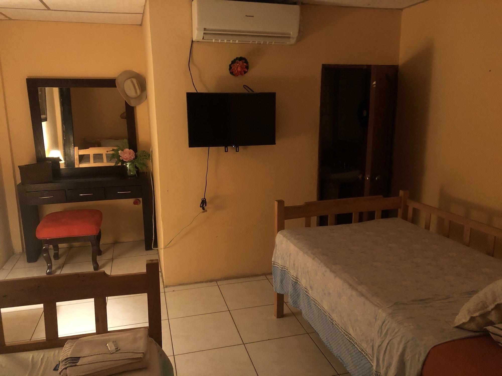 Habitación Funky Monkey Hostel