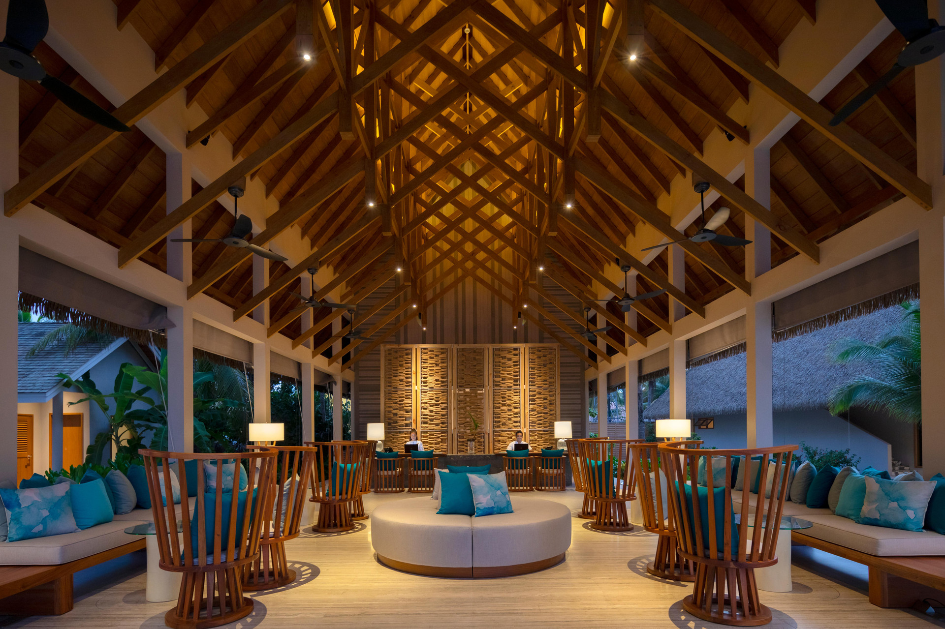 Vista Lobby Emerald Faarufushi Resort & Spa
