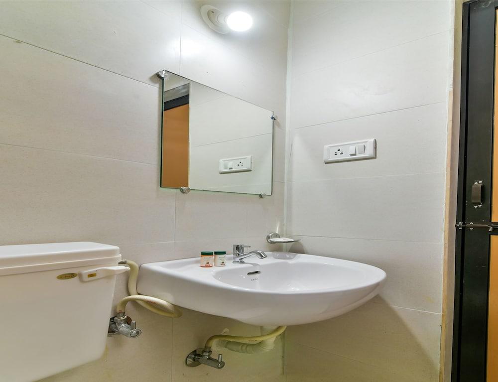 Equipamiento de Habitación OYO Flagship 12884 Neelratna Guest House