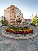 Alojamiento - Monte Carlo Inn Airport Suites