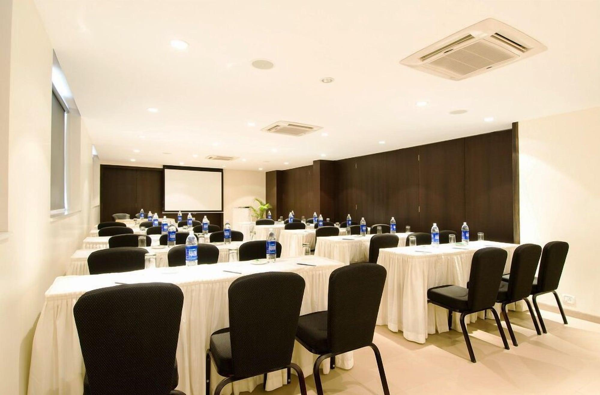 Sala de Reuniones Citrus Hotel Lonavala