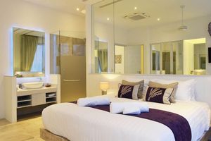 Alquiler Vacacional - FREE $900 Daily Luxury Pack, 6-Bed Beachfront Villa, Private Pool, Bar, BBQ, Gym