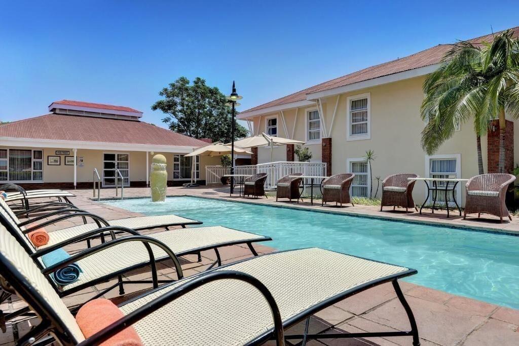 Vista Exterior Protea Hotel by Marriott Nelspruit