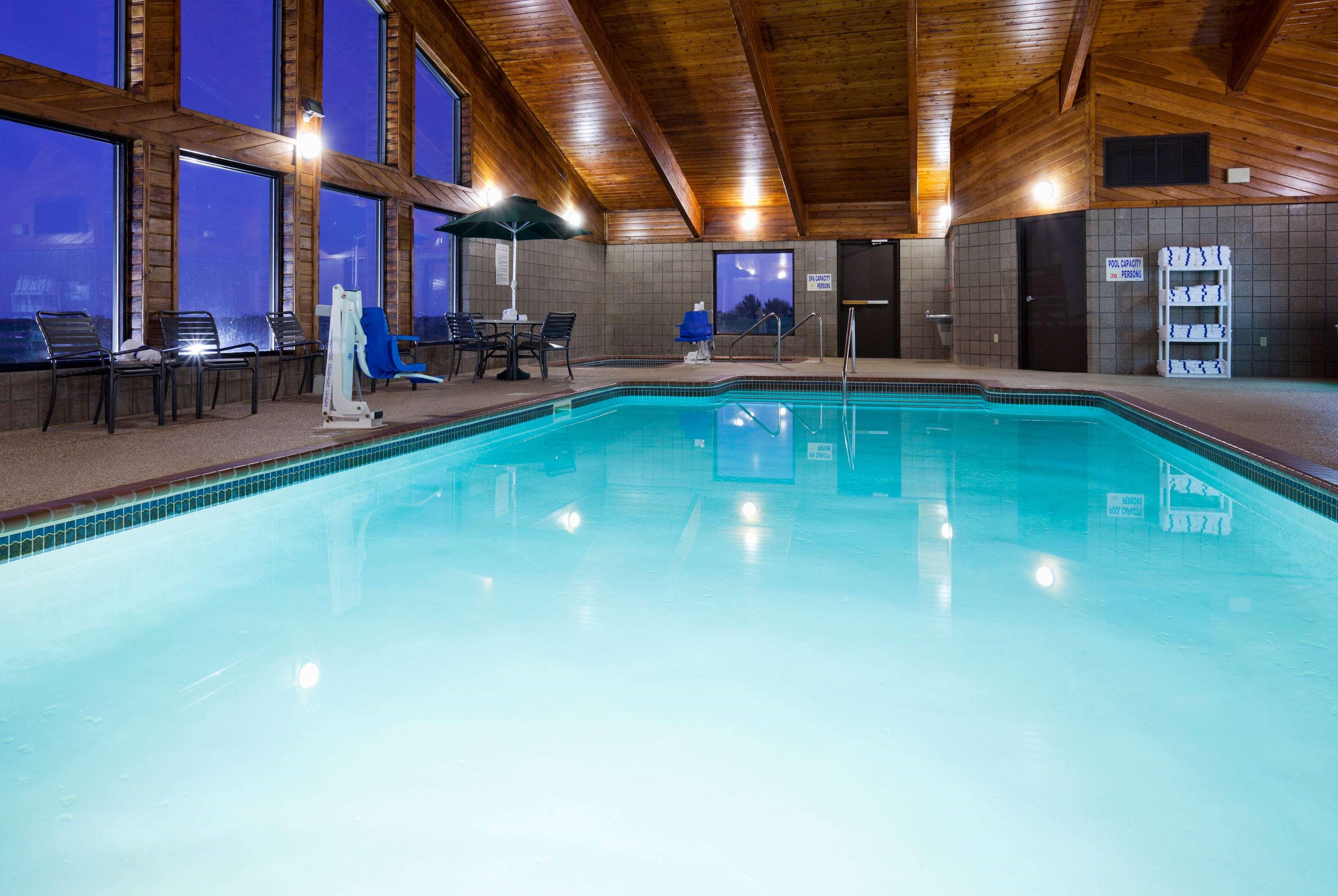 Vista Piscina Americinn By Wyndham Osceola
