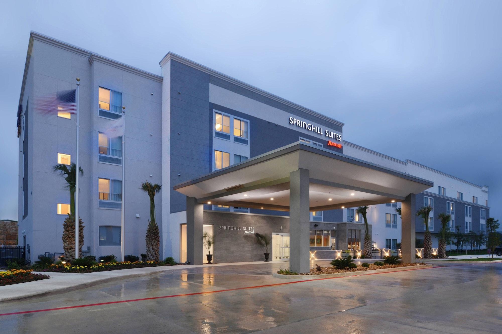 Vista Exterior SpringHill Suites by Marriott San Antonio NW at The Rim