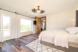 Alquiler Vacacional - 130 Yr Old Whimsical Gem On 1.3 River Front Acres