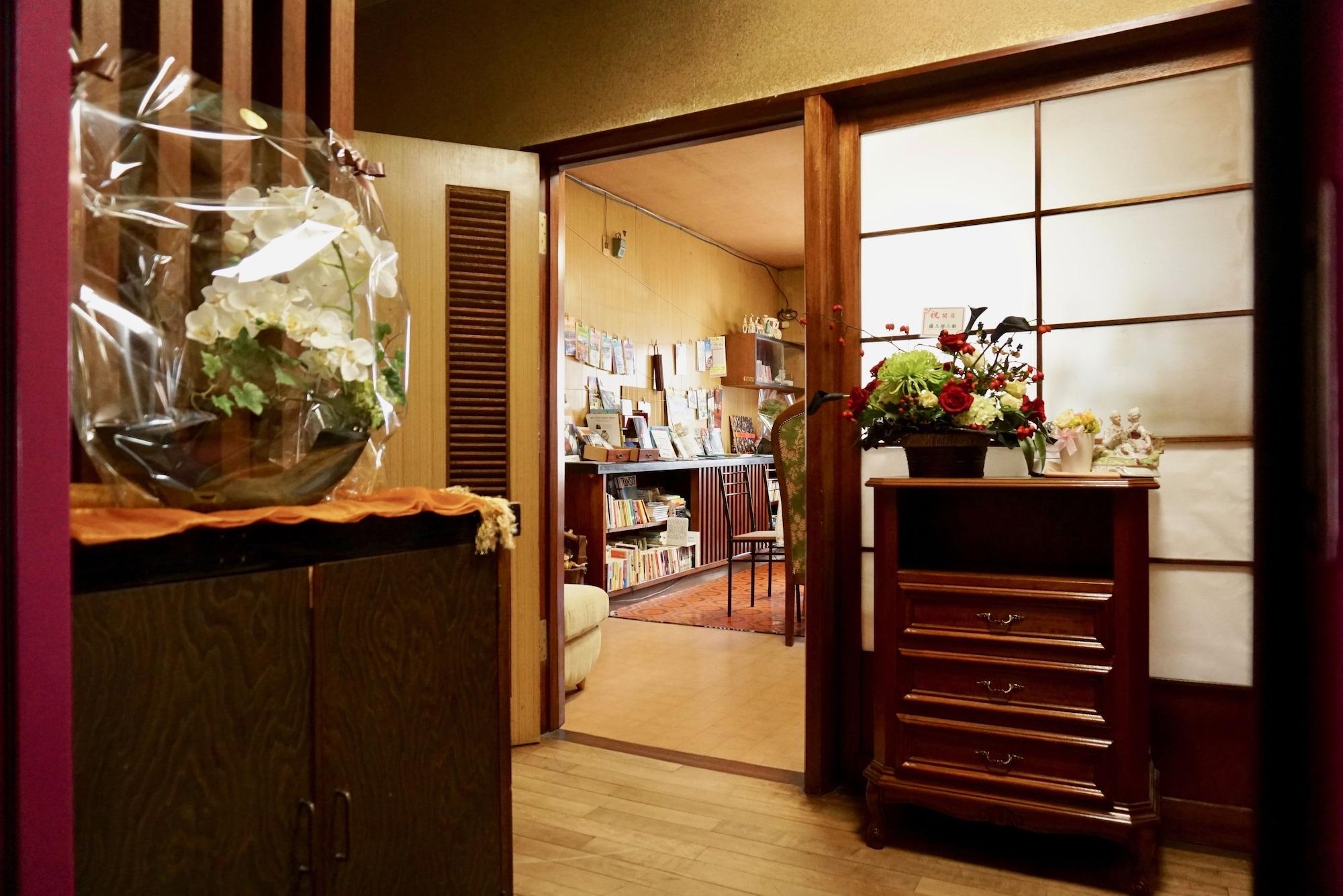 Vista Lobby Hostel Tomal