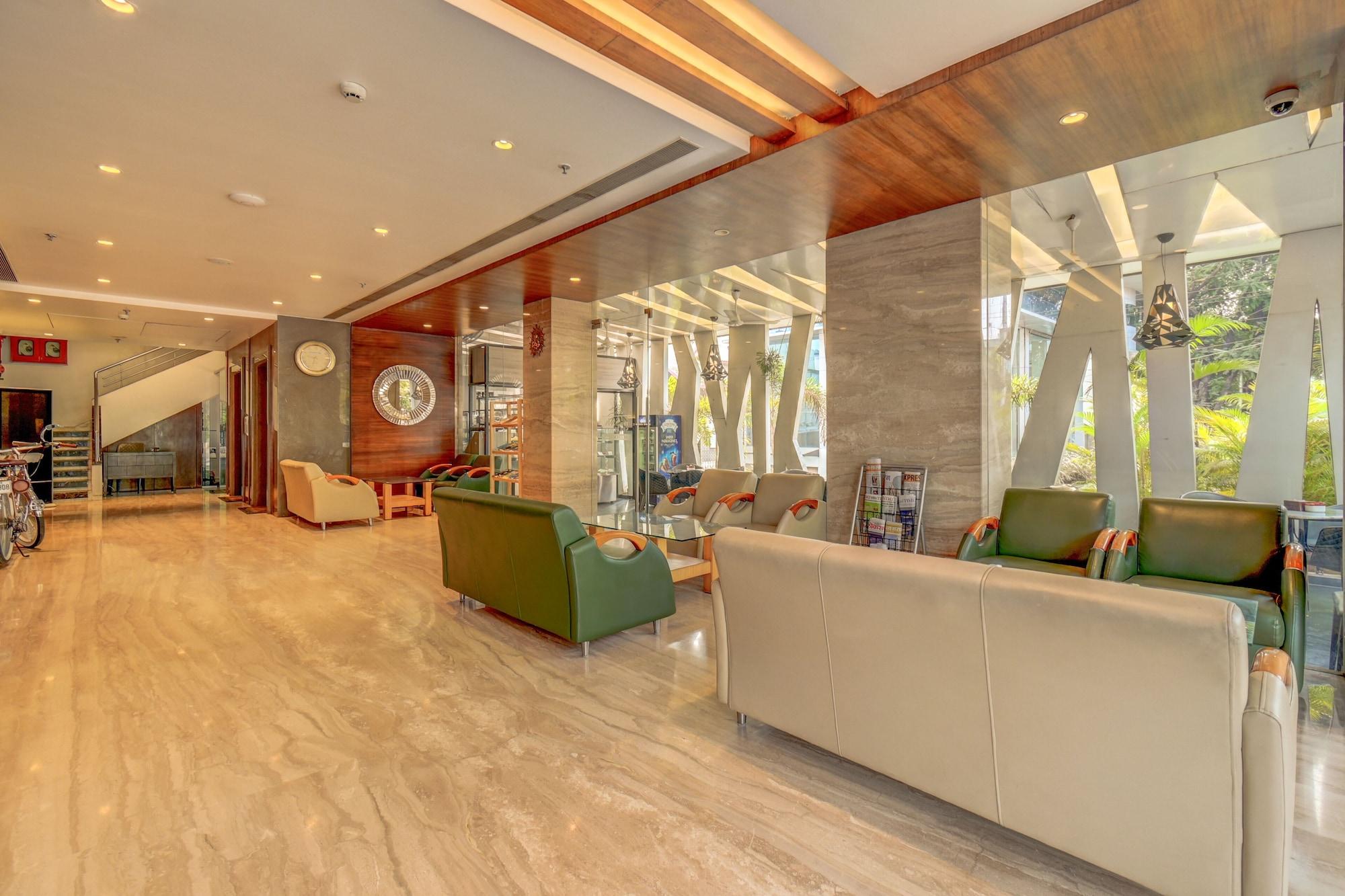 Vista Lobby The SSK Solitaire Hotel & Banquets