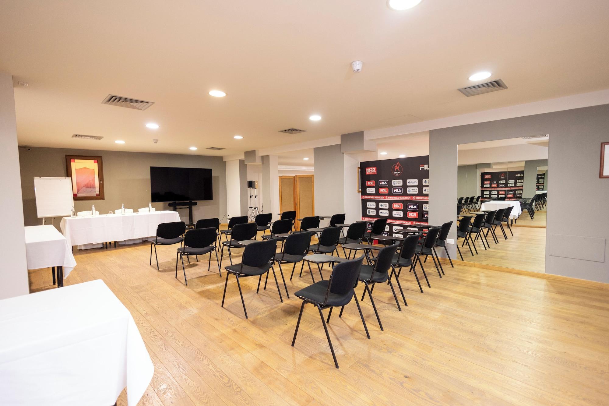 Sala de Reuniones Hotel Gaarten Benessere&Spa by Kleos Group Collection