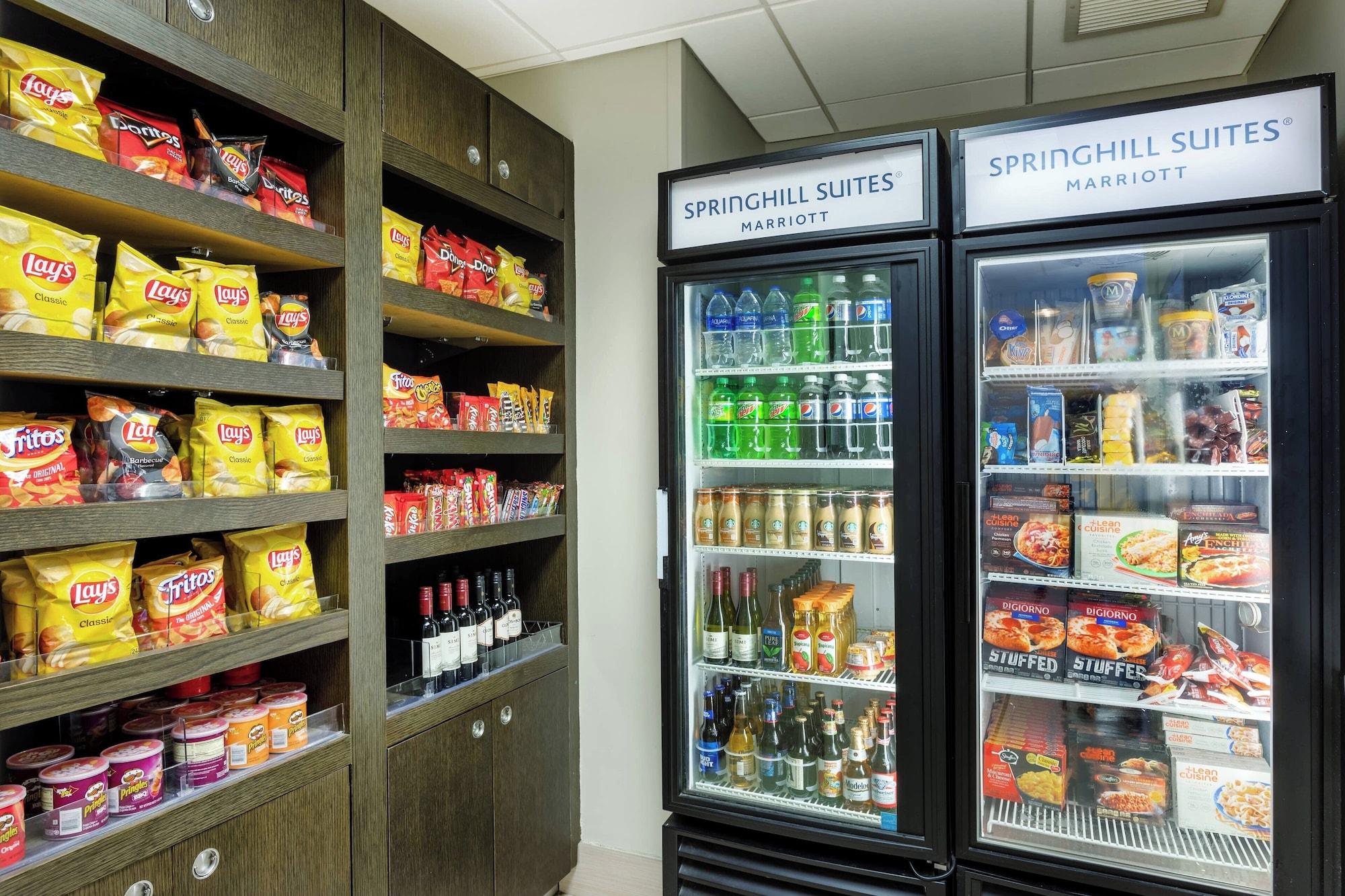 Bar/Salón SpringHill Suites by Marriott Miami Airport South Blue Lagoon Area