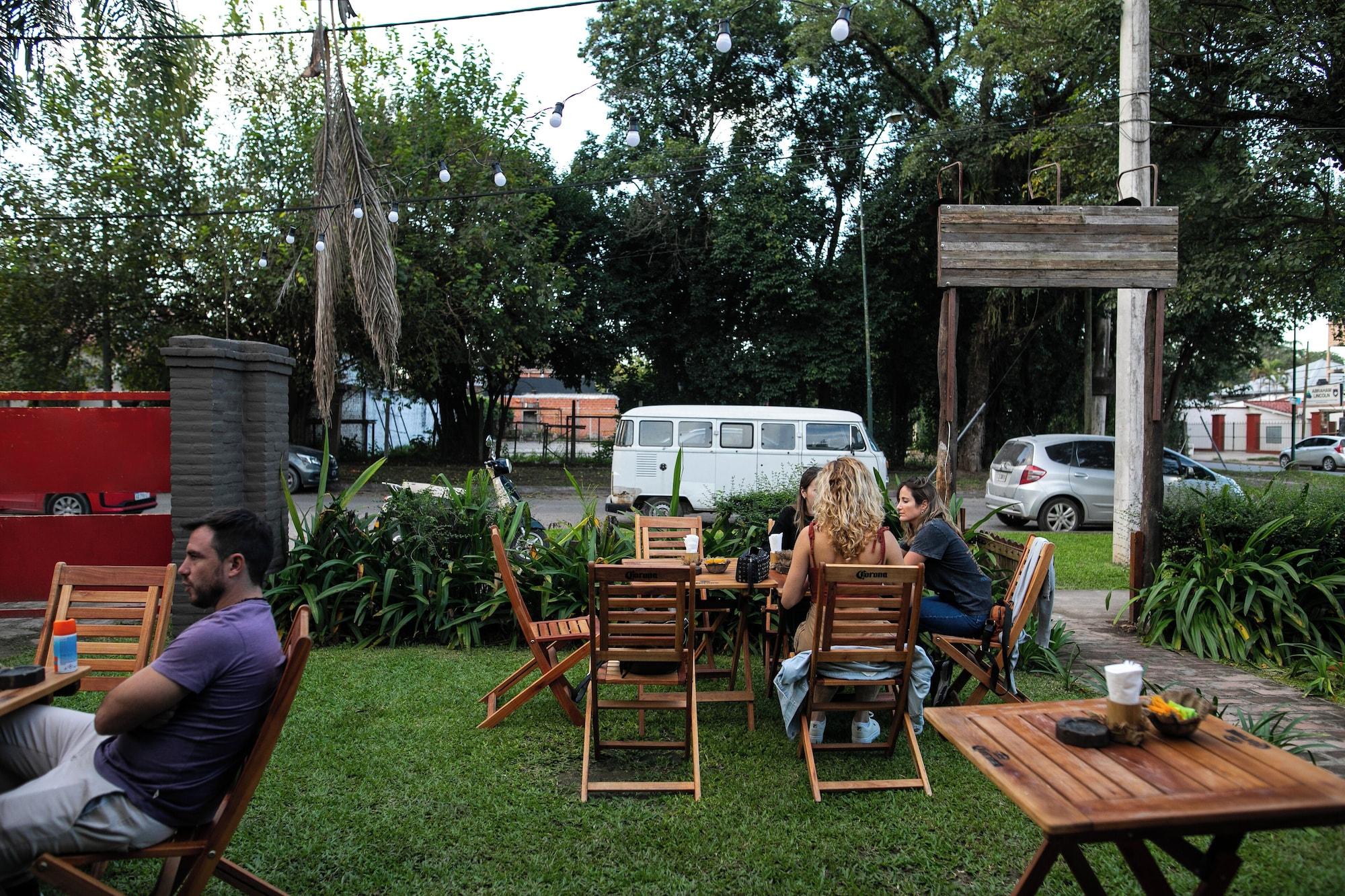 Vista Exterior Hostel Pura Vida Mae