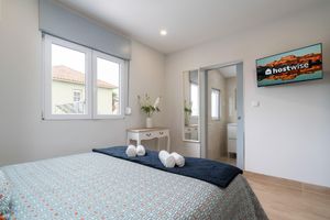 Alquiler Vacacional - Charming Bright House w/ Garden