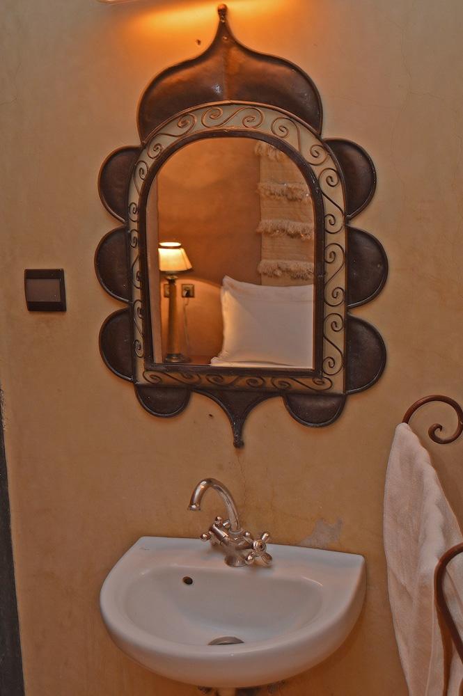 Set de Habitación Kasbah Sahara Services Hotel
