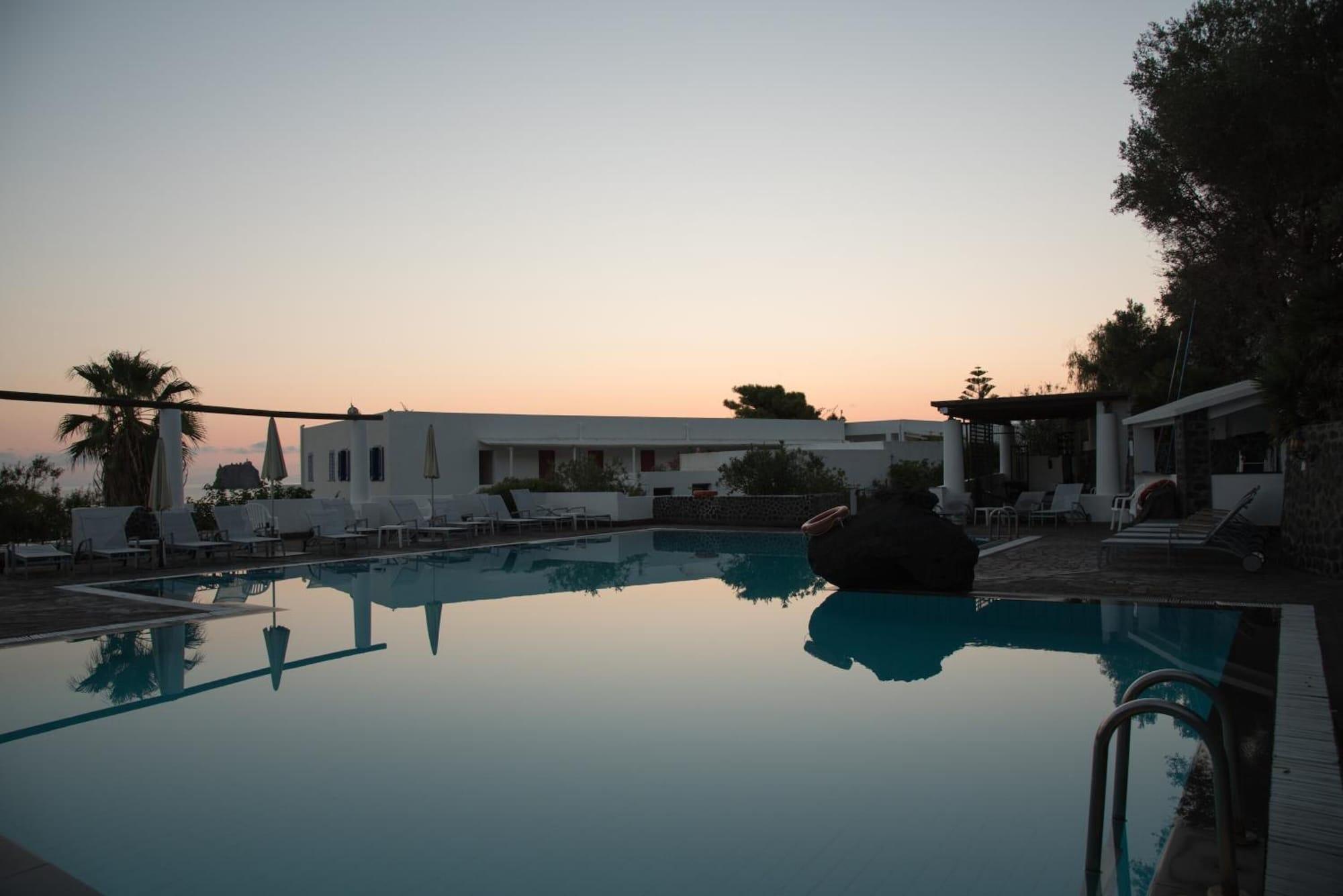 Vista Piscina La Sirenetta Park Hotel