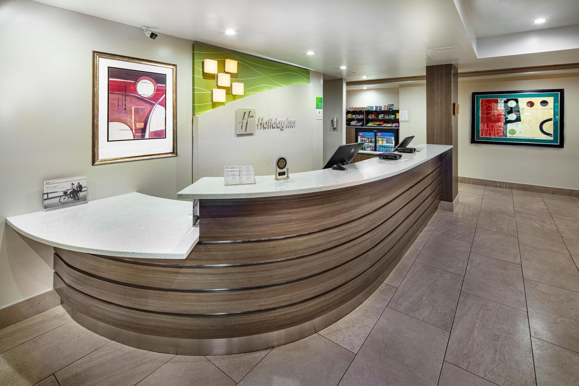Vista Lobby Holiday Inn Atlanta-Northlake by IHG