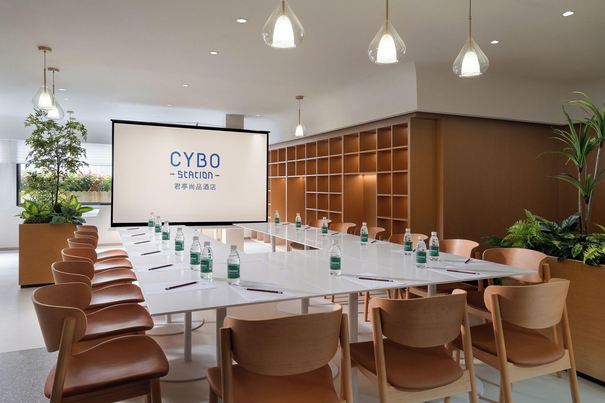 Sala de Reuniones CYBO Station