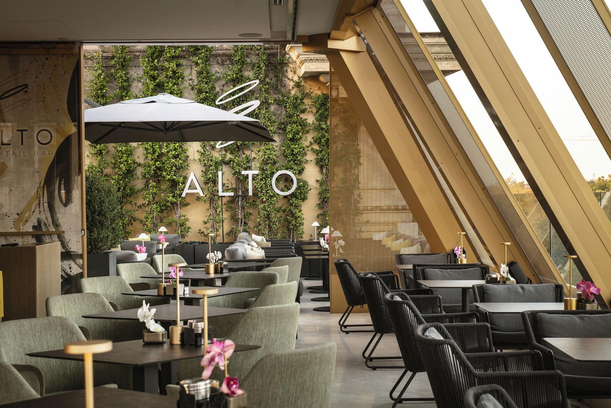 Bar/Salón The First Musica - Preferred Hotels & Resorts