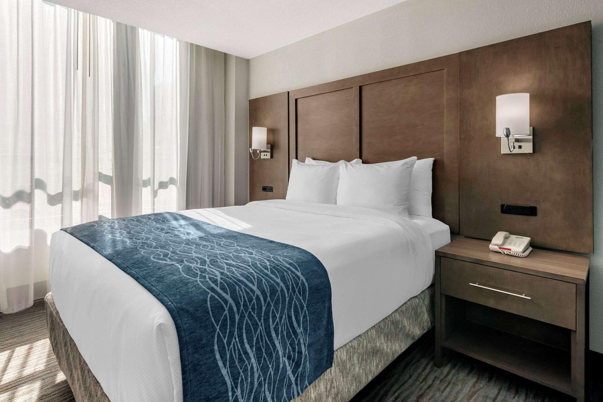 Varios Comfort Inn & Suites Downtown Brickell - Port of Miami