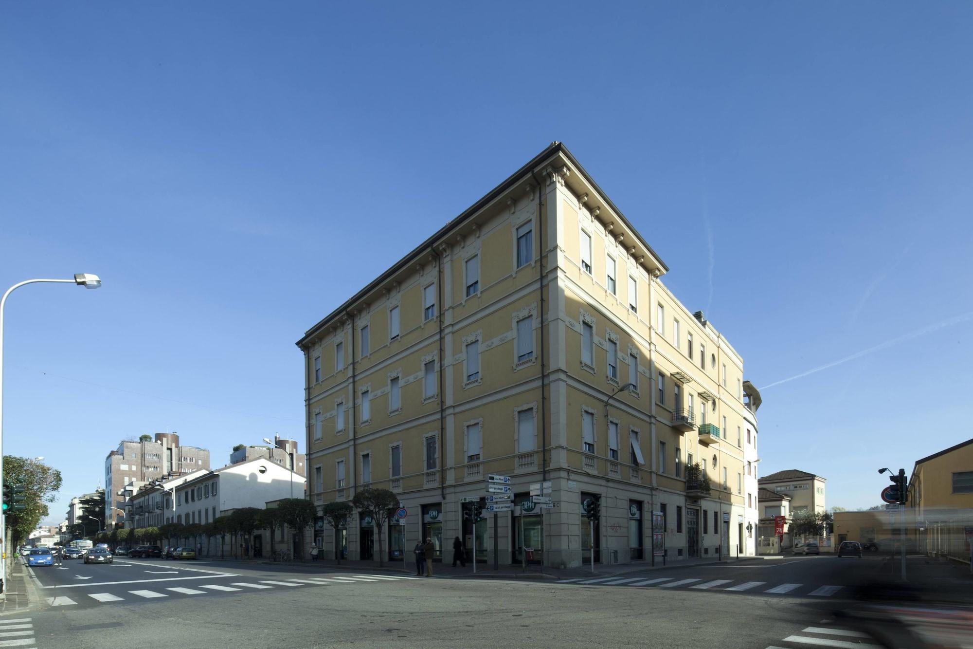 Vista Exterior Affittacamere Arosio