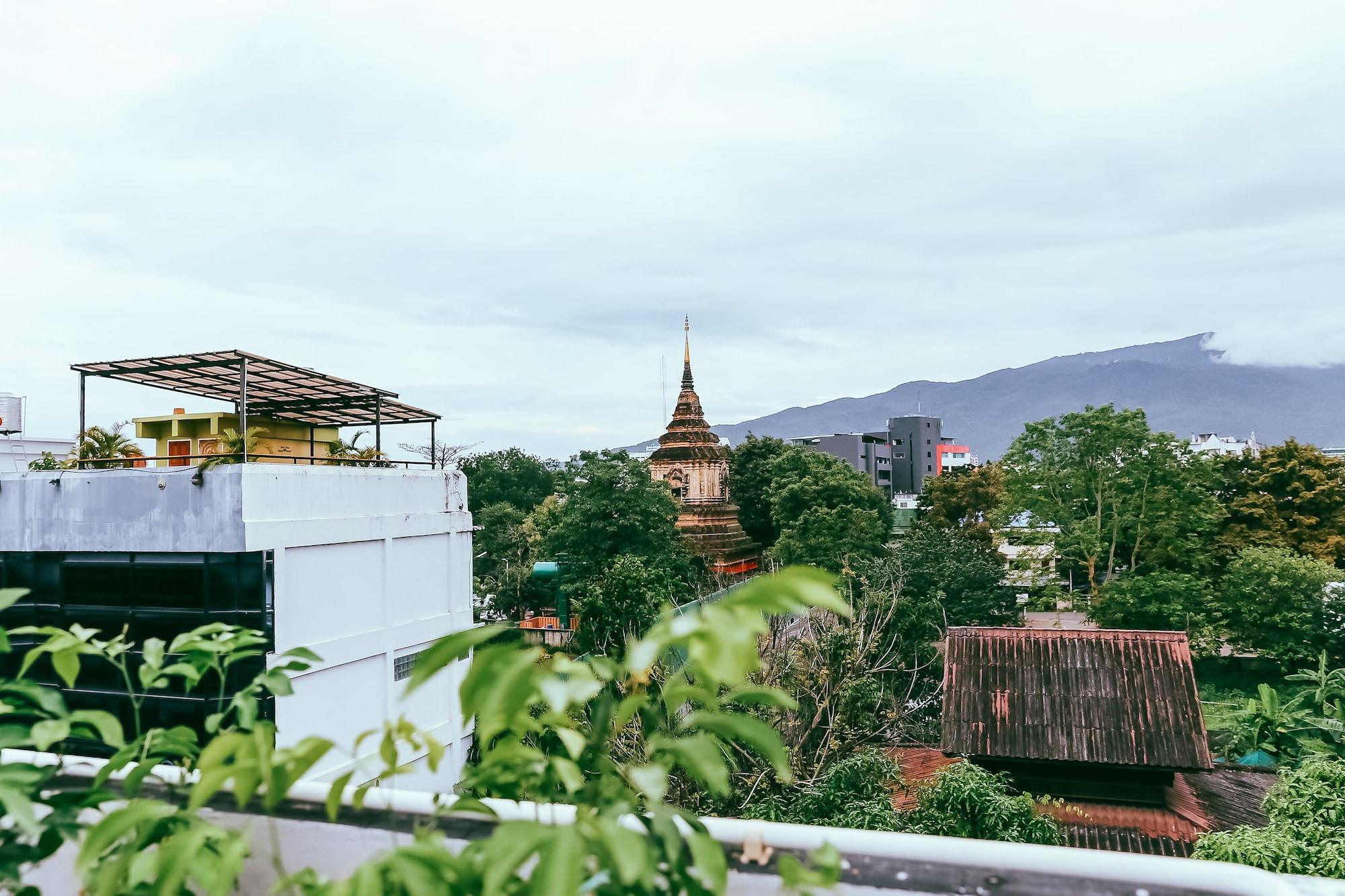 Equipamiento de Habitación Jeune Hostel Chiang Mai