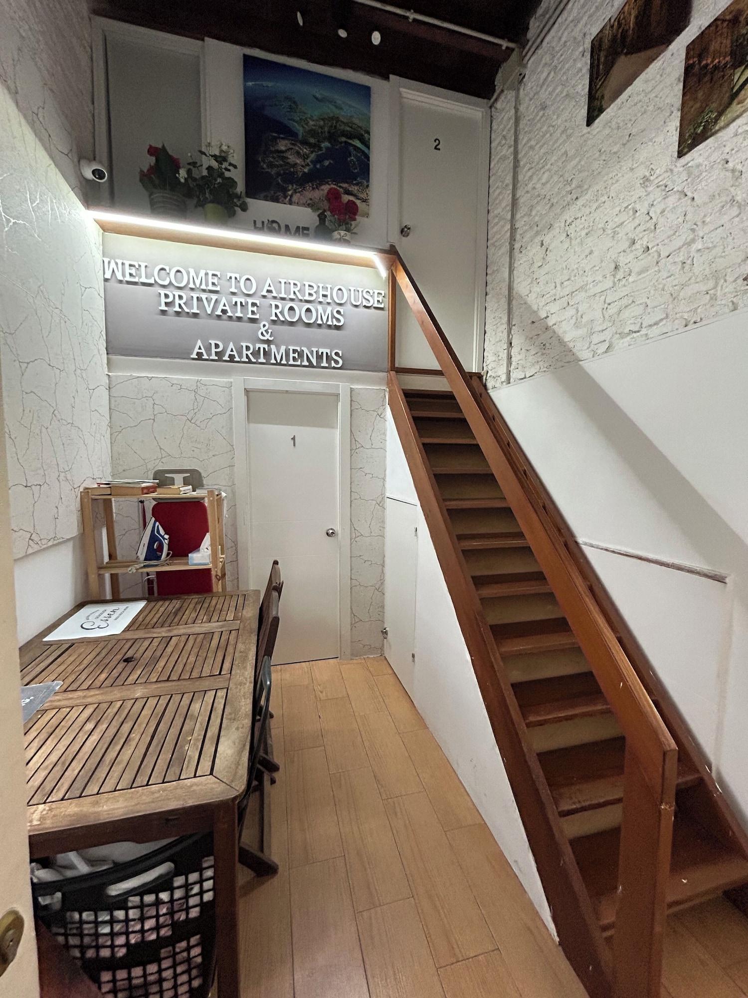 Varios airbhouse private rooms & apartments