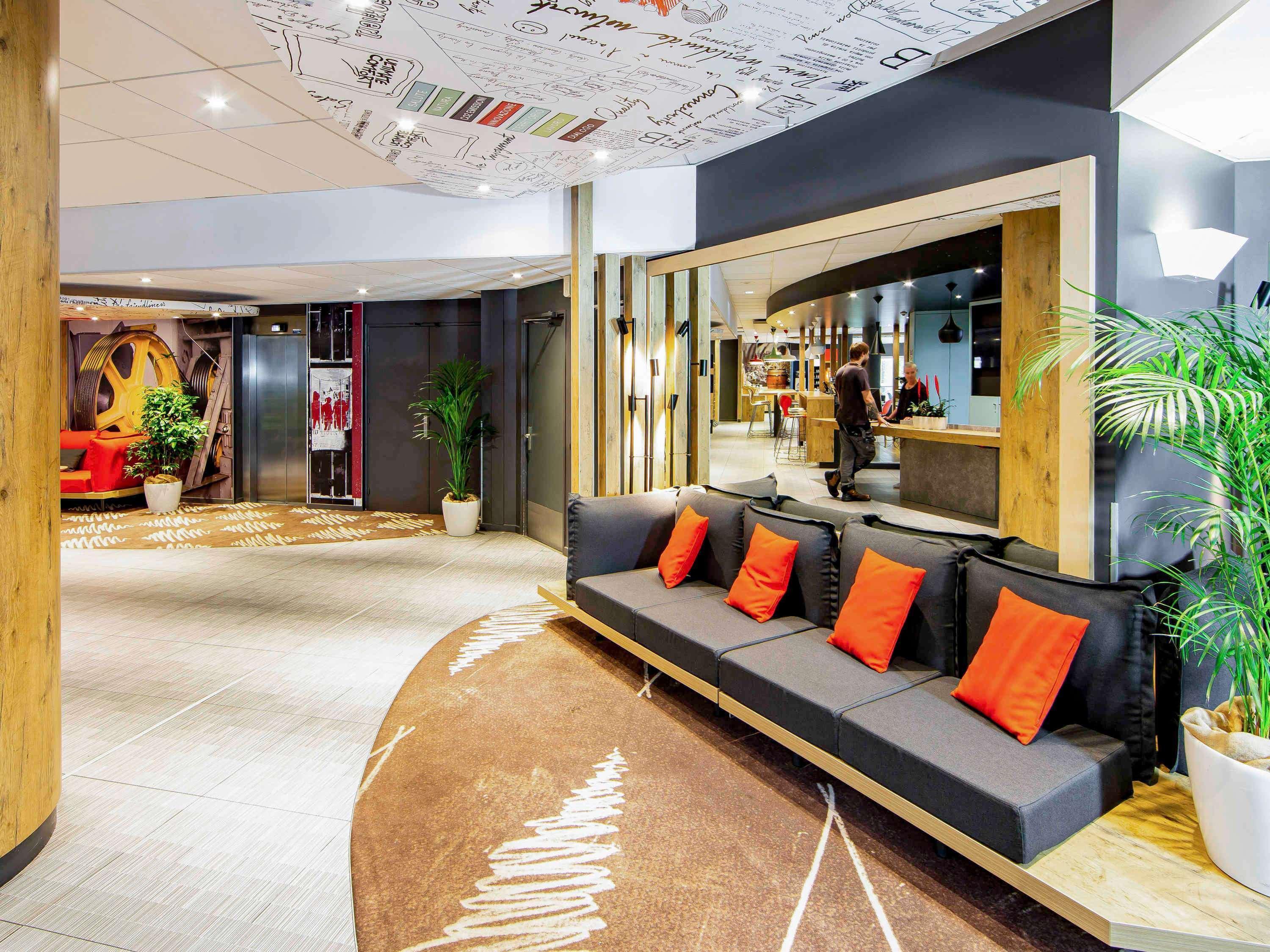 Vista Lobby ibis Mulhouse Centre Filature