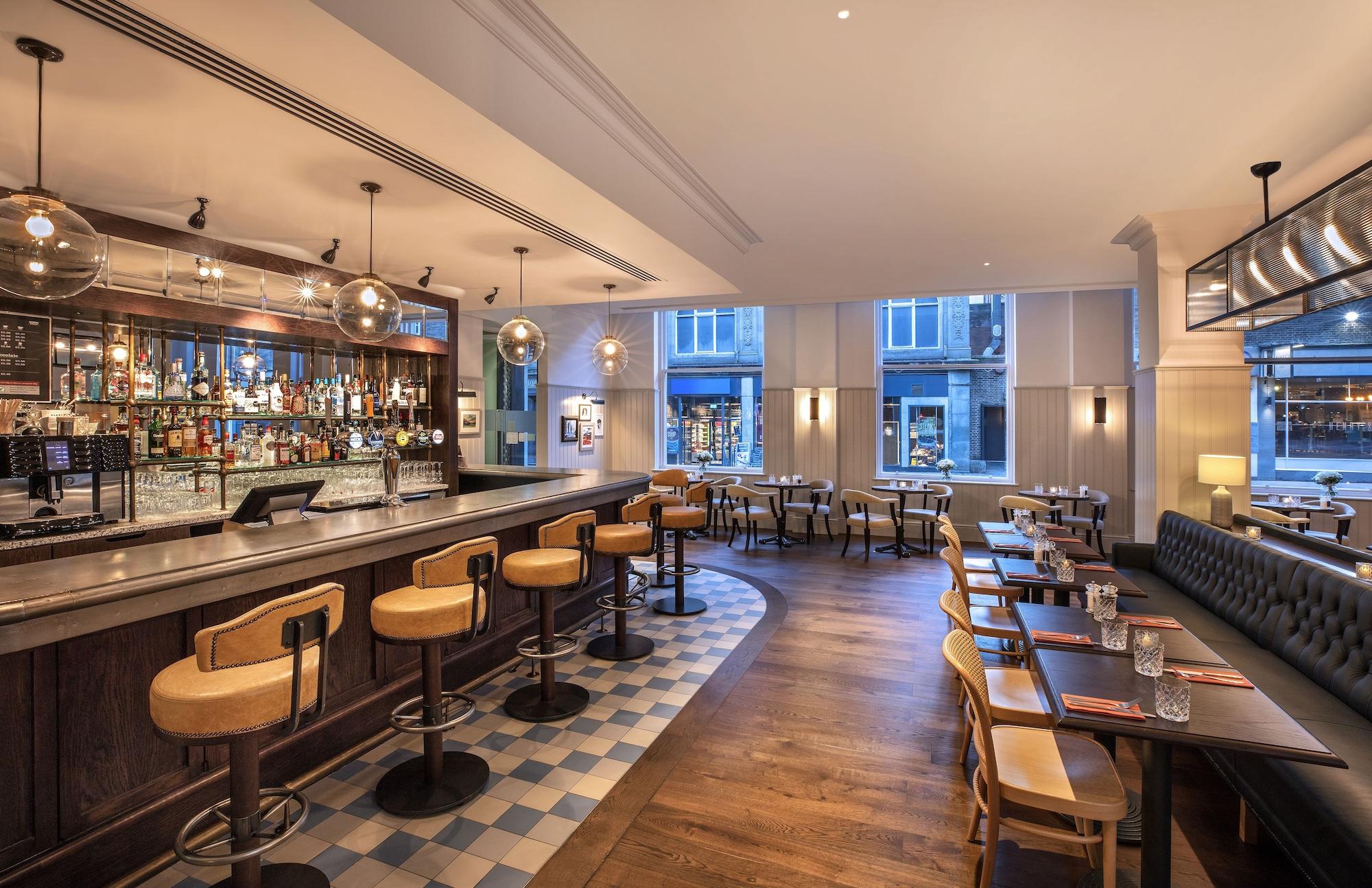 Bar/Salón Leonardo Hotel Cardiff