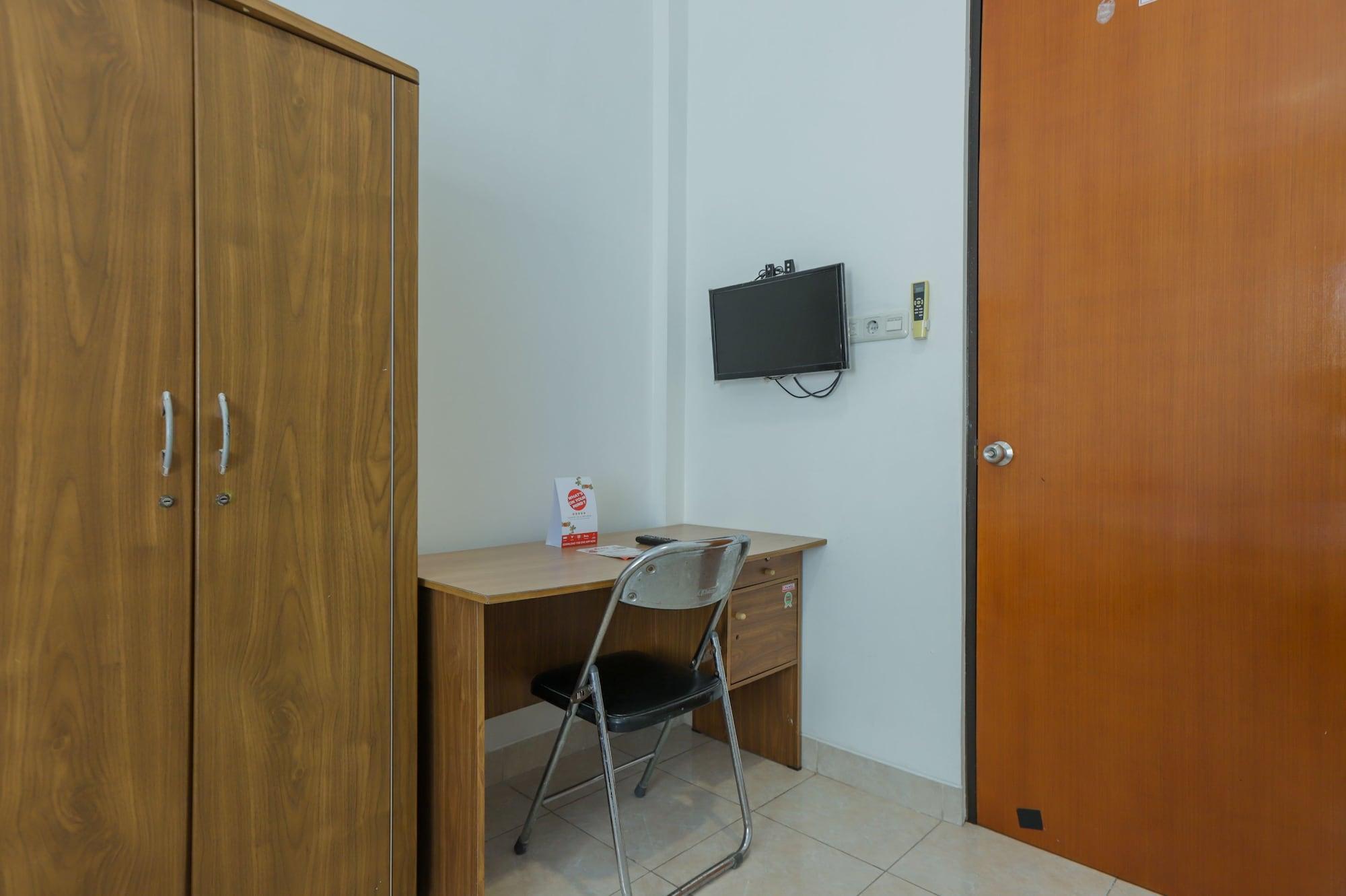 Set de Habitación Super OYO 866 Idola Residence
