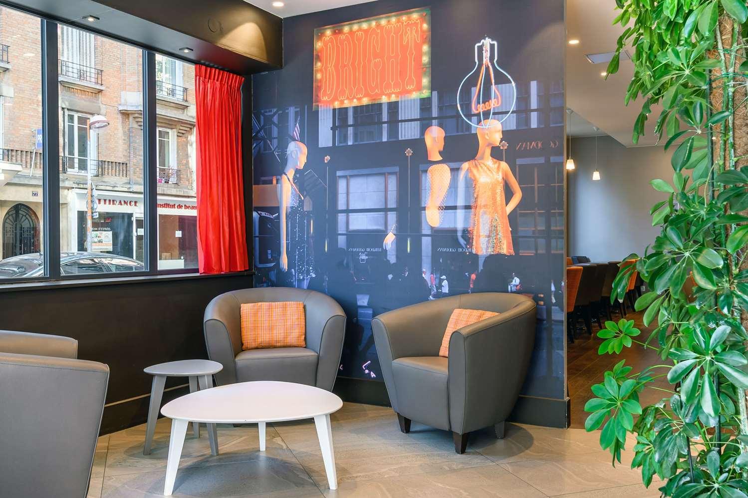 Vista Lobby Hotel Sixteen Paris Montrouge