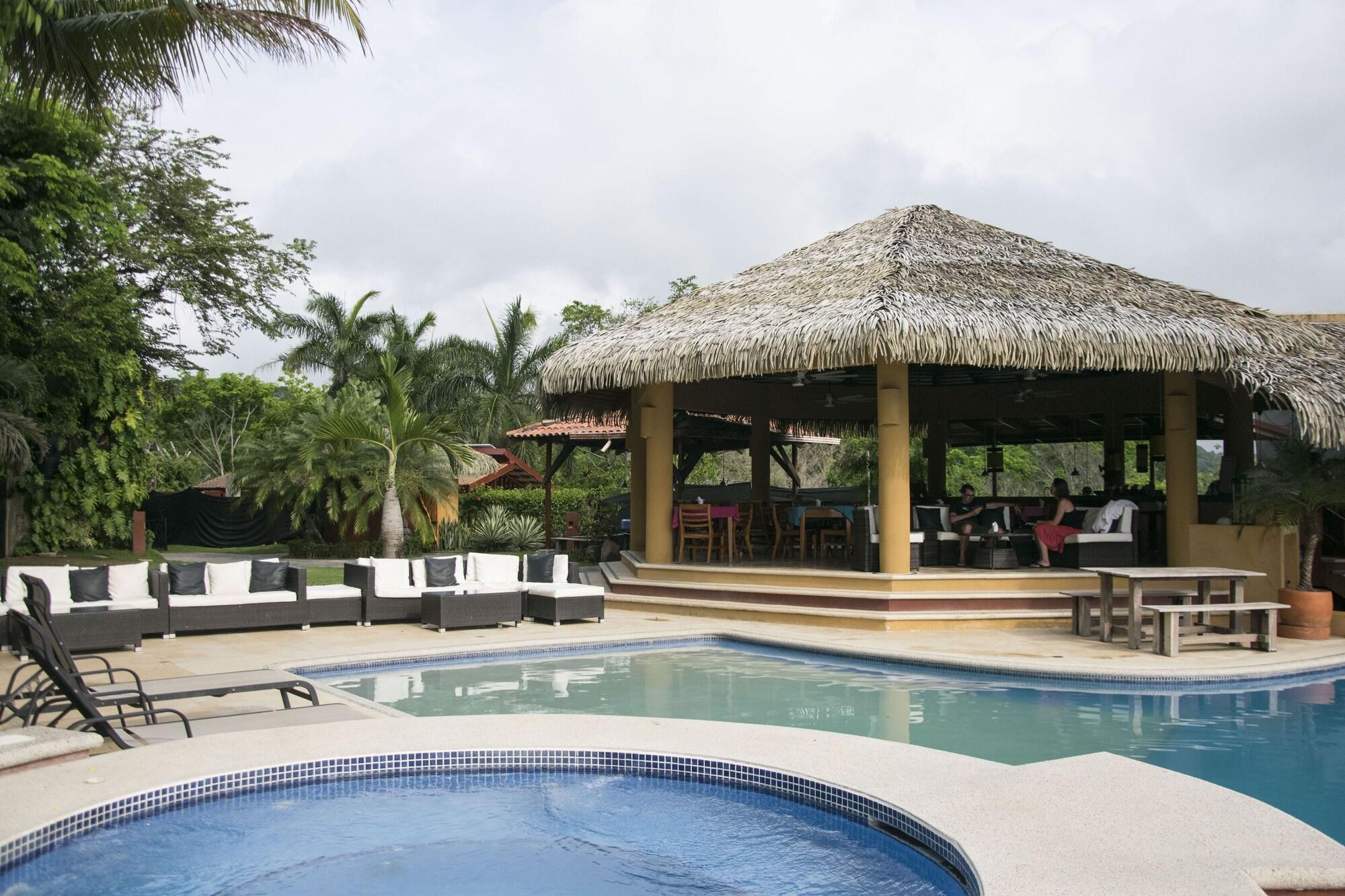 Vista Exterior Hotel Vista De Olas