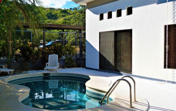 Beach & Home Nacazcol - Hoteles con alberca en Guanacaste, Costa Rica