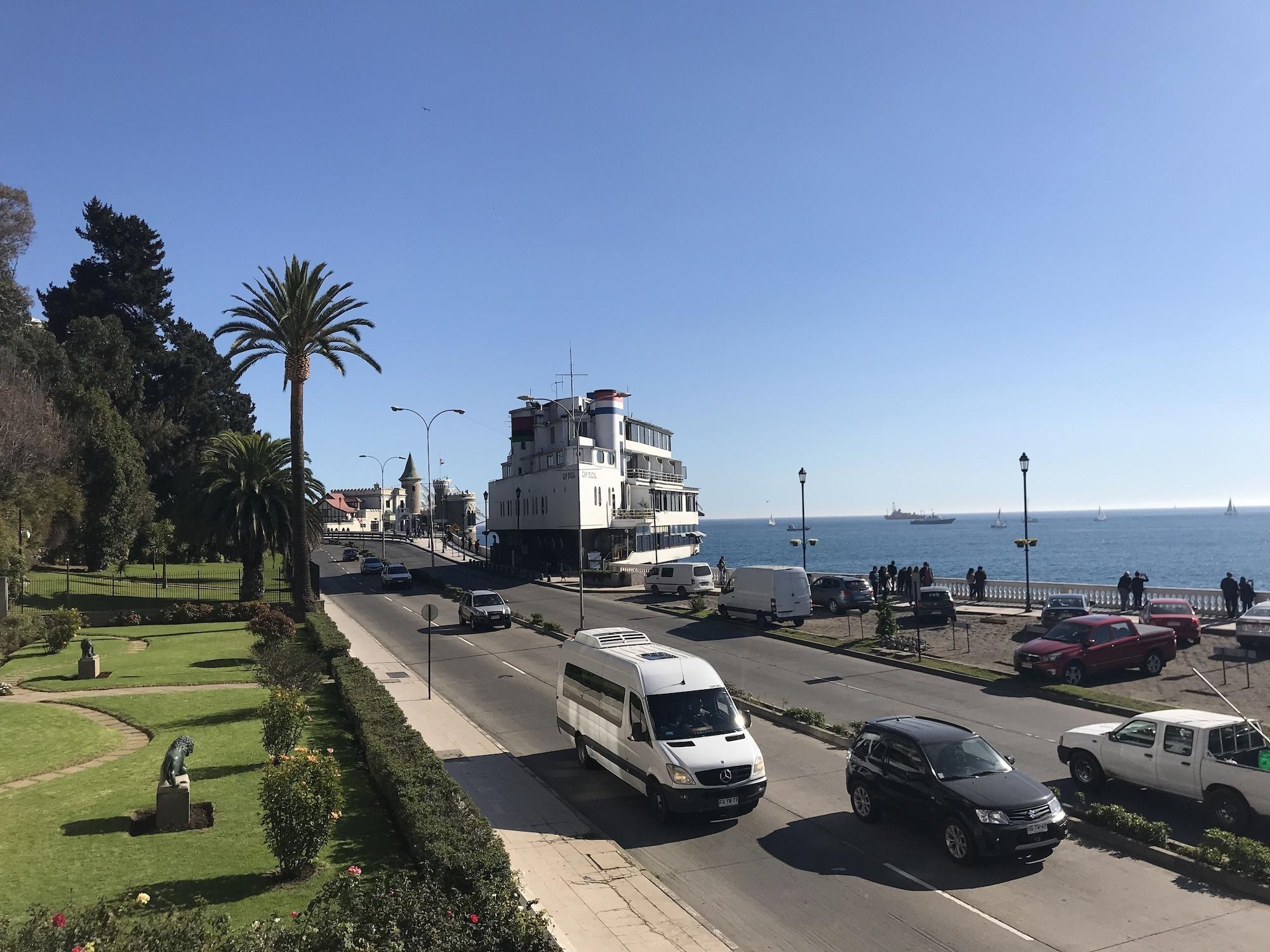 Vista Exterior Hotel Restaurant Cap Ducal