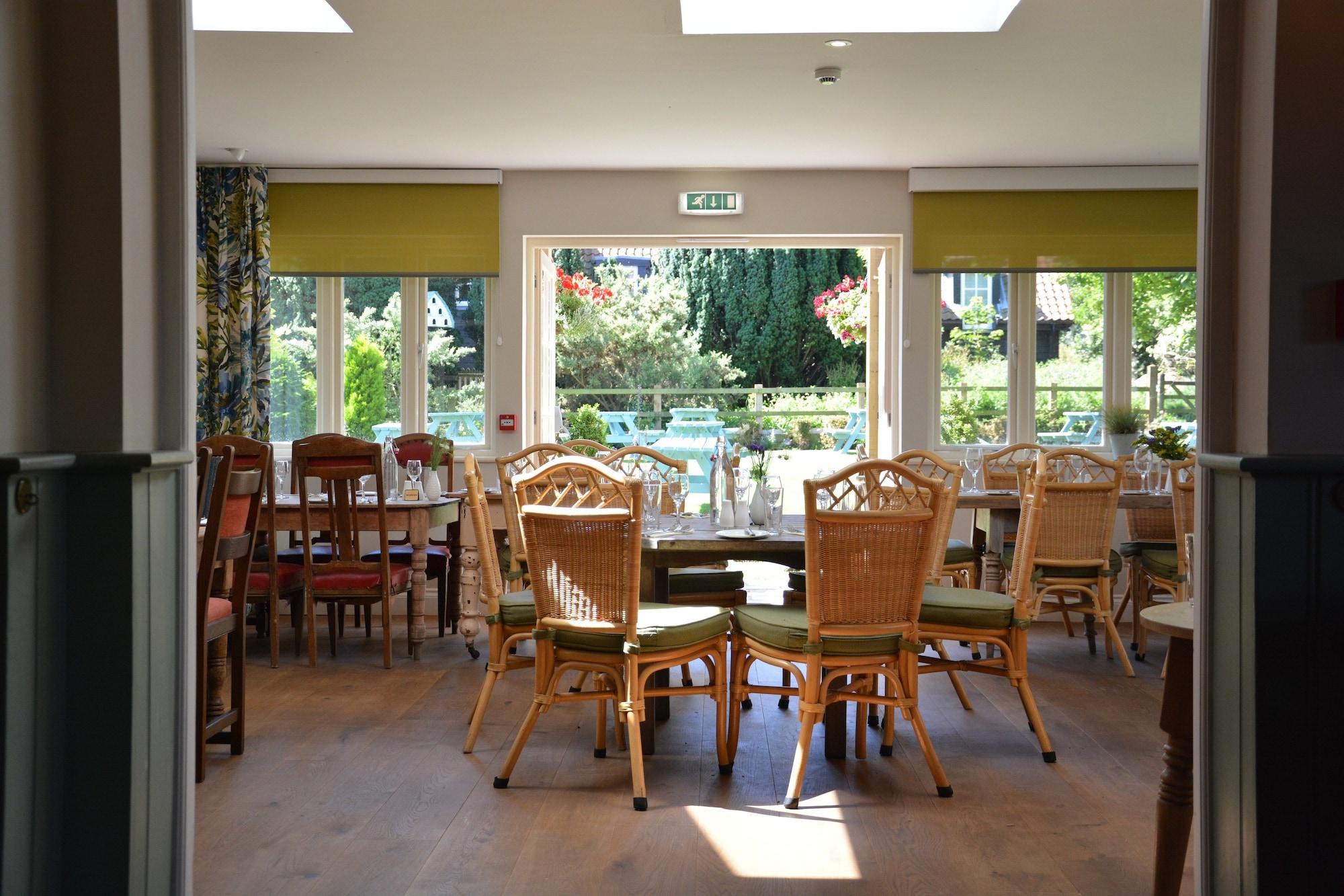 Restaurant The Dolphin Inn
